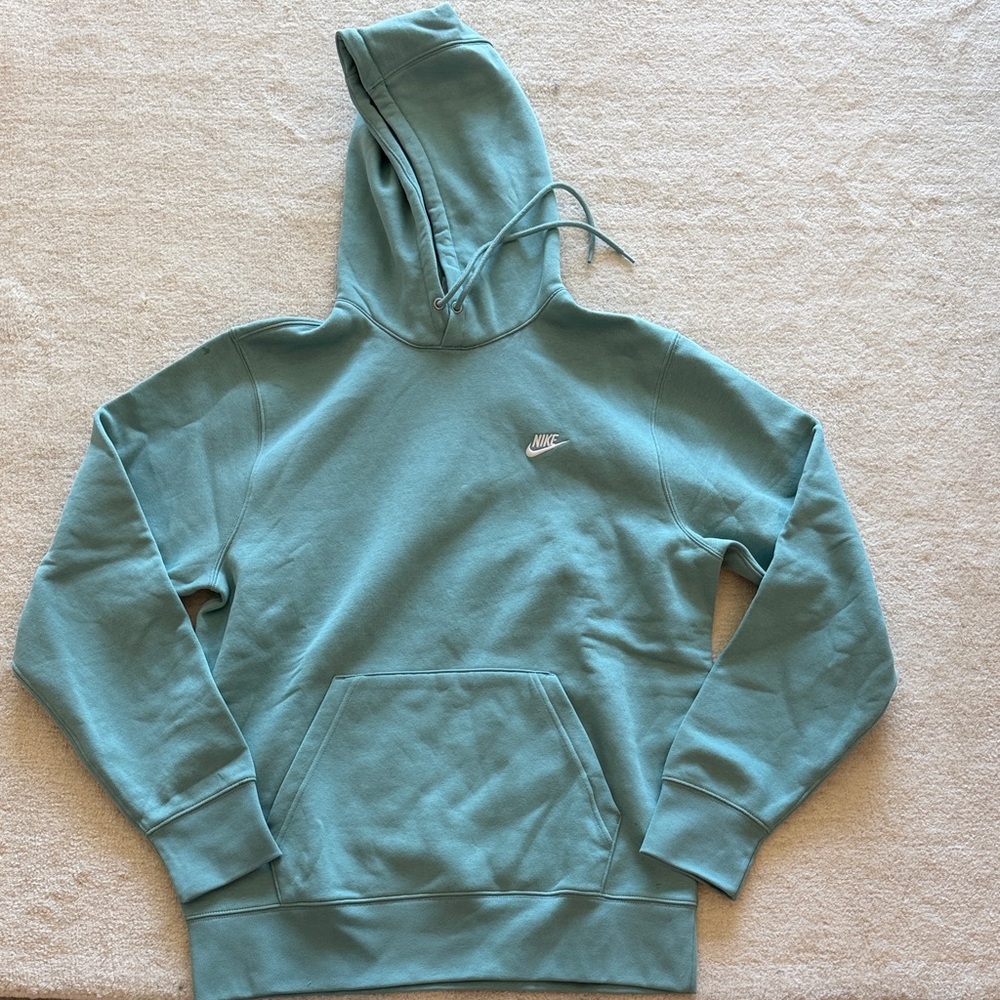 Nike sweatshirt hoodie green size medium NWOT